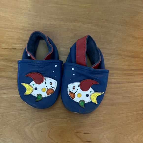 💥 4/$12 Dotty Fish Leather Sole Baby Shoes - Picture 1 of 3